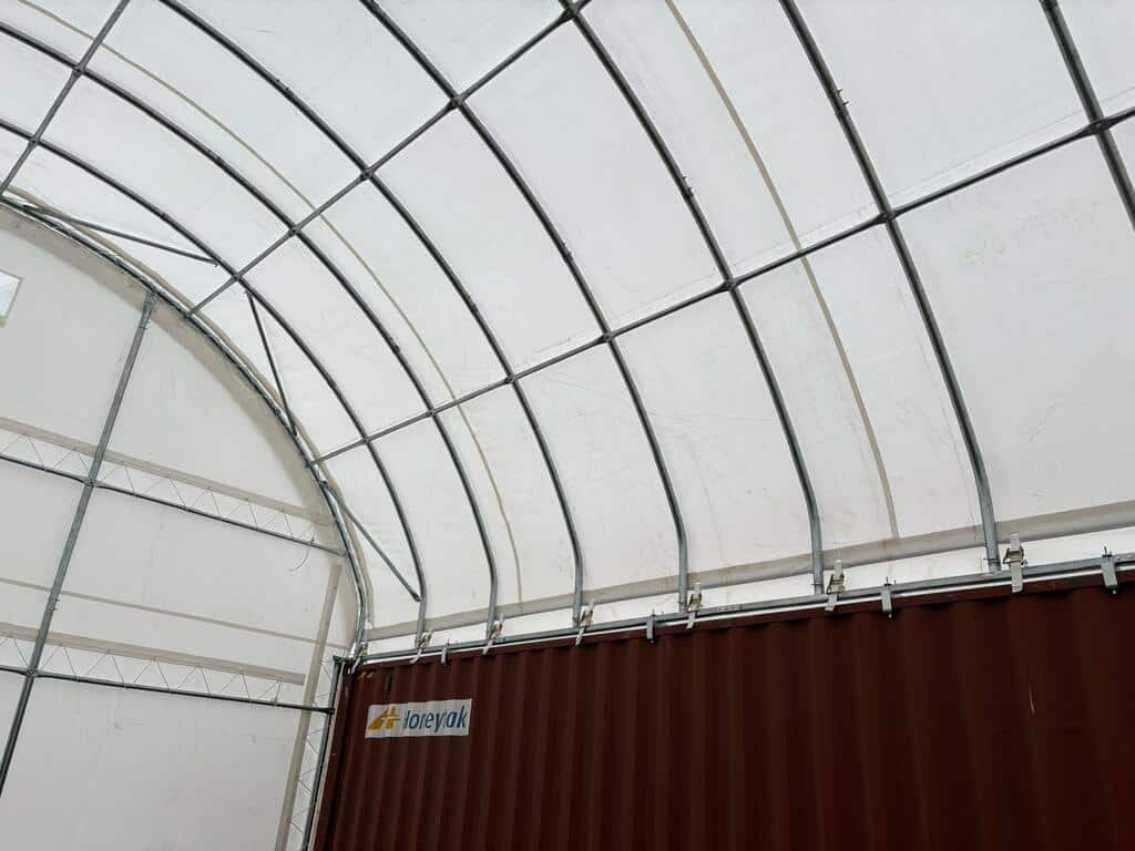Shipping containers (length 6m) + shelter width 8m - Image 10